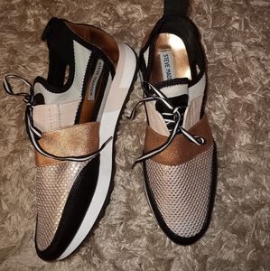 Steve Madden Rose Gold and mesh sneakers